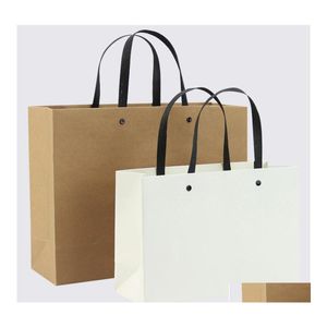 Confezione regalo Borse per indumenti Negozio di carta Kraft Nera Pubblicità aziendale Tote Stampa Logo Consegna a domicilio Giardino domestico Festa festiva Suppl Otfxm