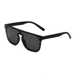 Óculos de sol Designer Mens clássicos óculos 2330 óculos de proteção contra radiação de praia ao ar livre para homem uma variedade lentes padronizadas opcionais Lunettes