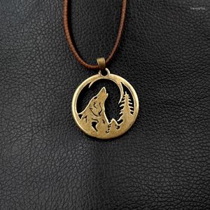 Hänge halsband Sanlan 12st grossist Howling Wolf Men Crescent Moon Jacob Black Necklace Bella Friend Gift Jewelry