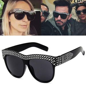 Solglasögon Trend Imitation Diamond Personlighet Herrarna överdimensionerade ram Fashion Sky Stars Women