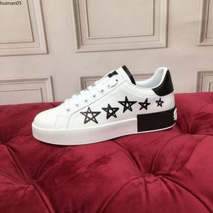 Scarpe firmate Uomo Donna Scarpe casual di lusso Sneaker pull-on Moda Calza bianca traspirante Spike size35-45 hm05876