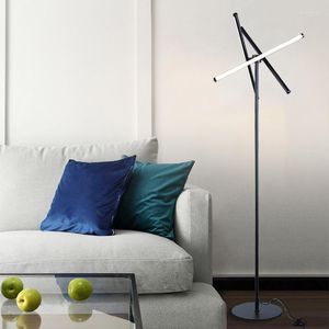 Golvlampor Enkel hörn LED -lampa Post Modern American Bedroom El Reception Creative Vertical Table Landing