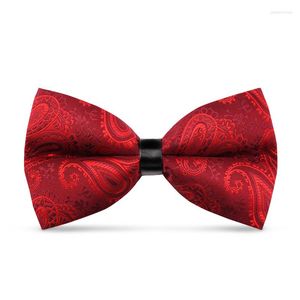 Bow Ties 2023 Moda Erkekler Düğün Çift Kumaş Kırmızı Paisley Bowtie Ziyafet Yıldönümü Kelebek Kravat Hediye Kutusu