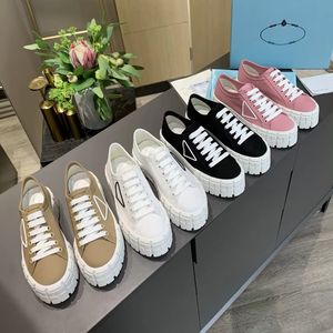 2023Tênis de grife Gabardine Nylon Sapatos casuais Marca Wheel Trainers Tênis de lona de luxo Moda Plataforma Sólida Sapato alto