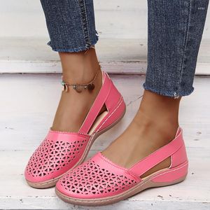 Sandaler 2023 Summer Fashion Flat Hollow Women's Round Toe Shoes Casual Plus Size