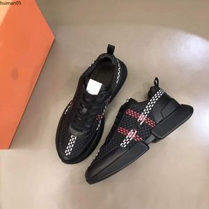 Luxury Spring and Summer Men's Color Sports Shoes Breattable Mesh Fabric Super snygg US38-45 HM05453