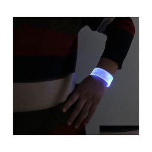 パーティーデコレーション1PCS LED LED LED LED LED LED LED LED LED LED LED LED LED CANDYCOLORED MOVEMES BRACELET LIGHT GLOW STICKS BRACELETSHALLOWEEN PROPSPARTY DROP DHAR5