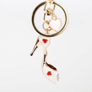 Anahtar zincir estetik yüksek topuk ayakkabıları Anahtar zinciri alaşım anahtarlık aksesuarları kalp kolye halka cazibeleri Ladieskeychains