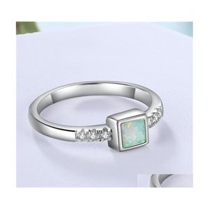 Pierścienie klastra Prawdziwe 925 Sterling Sier White Fire Opal Clear Zirconia Crystal zaręczynowe oprawy ślubne Women S925 Prezenty biżuterii 3757 D DHQQ6