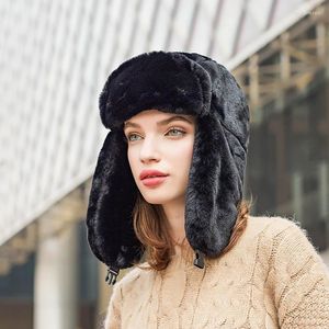 Berets Großhandel Winter Pelz Hüte Für Männer Frauen Thermische Faux Bomber Winddicht Männlich Russland Uschanka Hut Schnee Earflap Caps