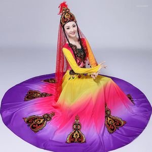 Abbigliamento da palcoscenico Costumi di danza popolare cinese Vestito colorato di carnevale Xinjiang Uygur Abbigliamento Spettacolo di festival in stile nazionale