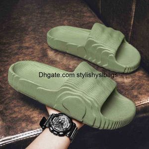 Zapatillas Diseñador personalizado House de lujo dormitorio de verano Tobas de verano Sandals de sándalo de la playa espuma de goma EVA Slippers para mujeres 012023H