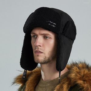 Berets Earflap Hat Sherpa Splicing Letter Embroidery Thickened Button Closure Soft Keep Warm Winter Thermal Men Trapper Hunting Cap