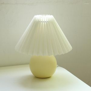Lampy stołowe Europa Nowoczesna ceramiczna sypialnia lampa biurka drewniana rattan stojak oświetlenia stałe oświetlenie
