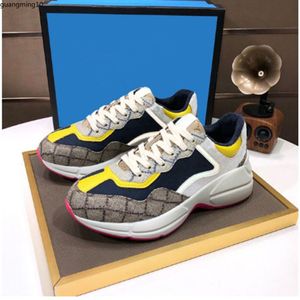 Sapatos de grife Rhyton Sneakers Beige Men Treinadores vintage Chaussures Ladies Shoe Designers Sneakersize 35-45 Mkjkkl6512