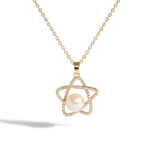 Pendant Necklaces Brass Plated 18 Karat Gold Engraved Face Fresh Water Pearl Six Star Lady Necklace Jewelry