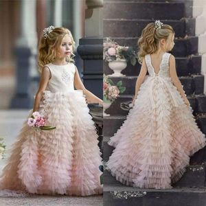 Abiti da ragazza eleganti fiori a più livelli per abiti da spettacolo per bambini senza schienale con applicazioni di nozze Sweep Train Tulle Kids Prom Dress