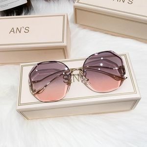 Sunglasses 2023 Fashion Tea Gradient Women Ocean Water Cut Trimmed Lens Metal Curved Temples Gafas De Sol Mujer Female UV400