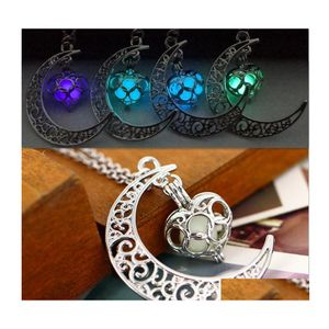 Lockets Essentials Oil Diffuser Necklace The Moon Heart Glow in Dark Aromatherapy Pendant Glowing for Women Fashion Drop Delivery Je DHVQC