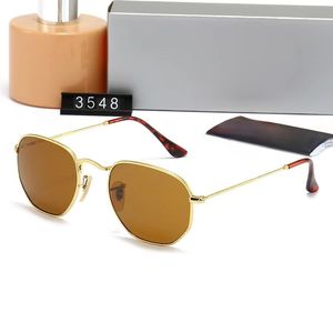 Sunglases Factory óculos de fábrica Marca clássica Retro Mulheres óculos de sol Glass de designer de luxo Estrutura pequena moldura UV Metal Metal Praia Outdoor Beach Retro Profiedyeeglasses