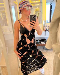 カジュアルドレス夏の女性ドレスvネックノースリーブコントラストロンブスファッションバックレススリムパーティービーチホロー