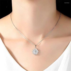 Anhänger Halsketten Edelstahl Schneeflocke Halskette Koreanische Mode Frauen Schlüsselbein Kette Licht Luxus Temperament Schmuck GeschenkeAnhänger Morr2