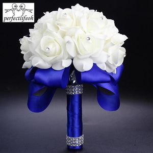 Kwiaty ślubne Perfectlifeoh White Rose Blue Rose Bridal Bukiet z kryształowymi bukietami na wesele Brid