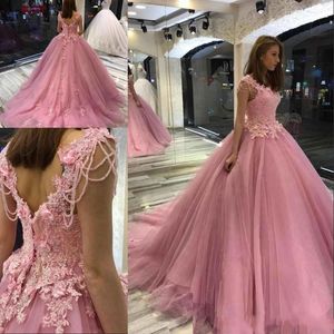 2023 pembe quinceanera elbiseler kapalı omuz 3d çiçek aplike edilmiş dantel tatlı 16 balo elbise süpürme tren bir çizgi prenses parti elbisesi özel boncuk balo elbisesi