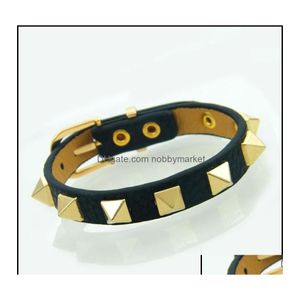 Bangle Armband smycken Korea Punk Style Män och kvinnliga nitar Single Circle Pu Leather Armband Rostfritt stål Manschett Lyxmärke 2 DHN1U