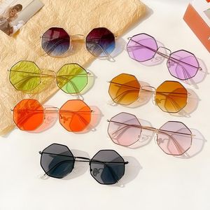 Sonnenbrille 2023 Frauen Mode Tee Gradient Ozean Wasser Cut Getrimmte Linse Metall Gebogene Tempel Weibliche UV400 Polarisierte Sonnenbrille