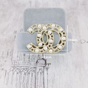 Biżuteria Noddy Badge luksusowe kobiety designerskie broszka broszka broszki 18K złota platowana kryształ kryształowy brosze urok perel lapel