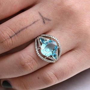 Bröllopsringar Luxury Silver Plated Oval Cut Sea Blue Gems Crystal Ring Bridal Engagement Anniversary Gift for Women Lover's Gifts