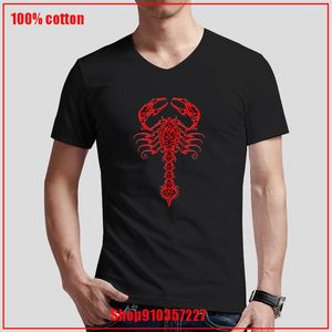 Erkek Tişörtleri Kırmızı ve Siyah Tribal Scorpion V-Neck T-Shirt 2023 Yaz bluzları Kısa Kollu Üstler Komik Özel Baskı Çift T-Shirt