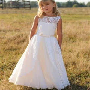Abiti da ragazza Puffy Tulle Pizzo Ball Gown Fiore manica lunga Princess Dress Illusion Wedding Party
