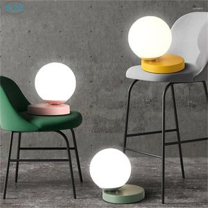 Tischlampen Nordic Moderne Glaskugel Weiße Lampe Einfache Bunte Eisen Schreibtisch Für Wohnzimmer Schlafzimmer Nachttisch Home Beleuchtungskörper