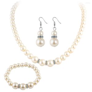 Collana Orecchini Set Gioielli di moda Set di braccialetti di perle Gioielli per le donne Matrimonio da sposa Imitazione di perline Trendy Bijoux Femme