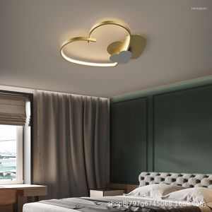 天井のライトすべての銅ノルディックシンプルなモダンなクリエイティブランプロマンチックと暖かいランプが大好きなハートシェイプ照明