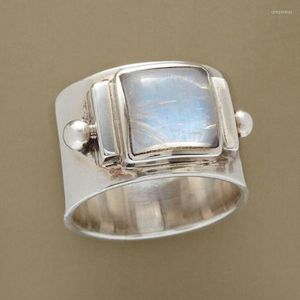 Fedi nuziali Large Square Retro Moonstone Anello largo Materiale metallico Galvanotecnica Colore argento Per uomo Band Punk Alleanza maschile