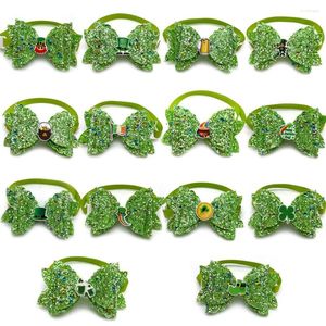 Köpek Giyim 50/100 PCS St Patrick Günü Parlak Pet Bowties Yeşil Kedi Kazılar Yakası Küçük Tımar Malzemeleri Yonca Yaylar