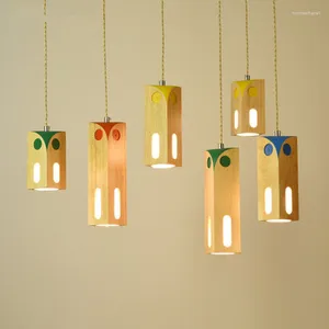 Lâmpadas pendentes Luzes de madeira LED para sala de jantar Crianças coloridas Hanglamp Wood Lampshade Suspension Iluminação Lâmpadas grátis