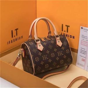 2023 Shoulder Bags Women messenger bag Classic Style Fashion bags women bag Lady Totes handbags