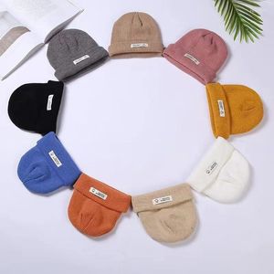 Chapéu de malha de chapéu quente para homem chapéu de inverno de hip hop feminino unissex letra bonnet skullies grades