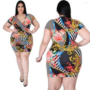 Parti Elbiseleri XL-5XL Artı Boyu Kadın Giyim Moda Seksi V Boyun Çiçek Altın Zincir Baskı Piller Sıradan Toptan Damla