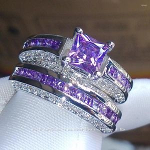 Обручальные кольца Профессиональный оптовый размер 5-10 Роскошные модные 10-каратное белое золото с фиолетовым фианитом CZ Имитация камней Кольцо Подарочный набор