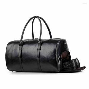 Duffel Bags 2023 Men de grande capacidade para bolsa de bolsa de couro clássico clássico bolsa de ginástica preta