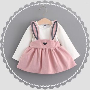 Flickklänningar barnkläder 2023 Spring Style Girls Dress Spädbarn Barnmode Tecknad Pure Cotton Princess Långärmad övre Garm