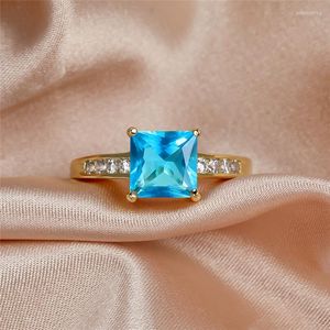 Обручальные кольца аква -голубые хрустальные каменные кольцо шарм ювелирные украшения винтажный золотой цвет для женщин Симпатичная невеста квадрат циркона