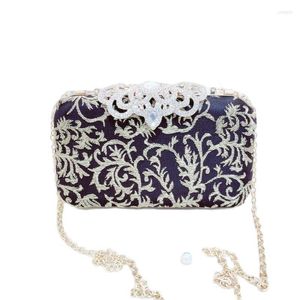 Evening Bags Handmade Flower Embroidery Bag Metal Buckle Vintage Day Clutches Ladies Wedding Bride Handbags PurseLuxurious M1381