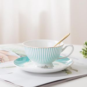 Fincan tabakları kemik çin seramikler çay kahve fincanı porselen basit set Türk sevimli latte tazas de cafe ev bahçesi be50cu