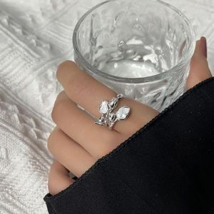 Eheringe Strass Diamant Frauen Fingerring Geometrische Kristall Tulpe Silber Koreanischen Stil Weiblich Offen